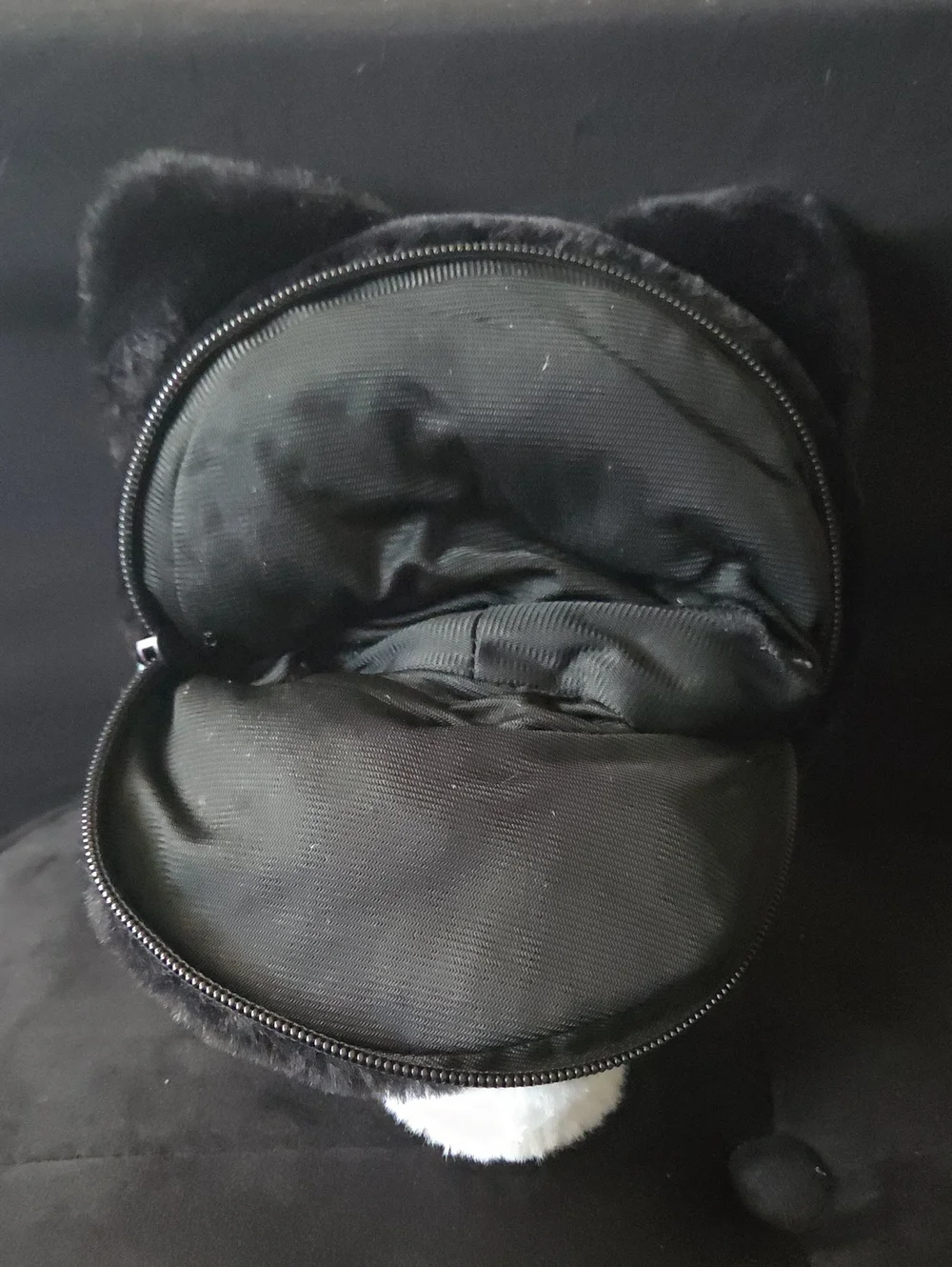 Baby Three Fortune Little Black Cat Zipper Bag